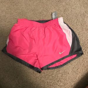 girls nike shorts